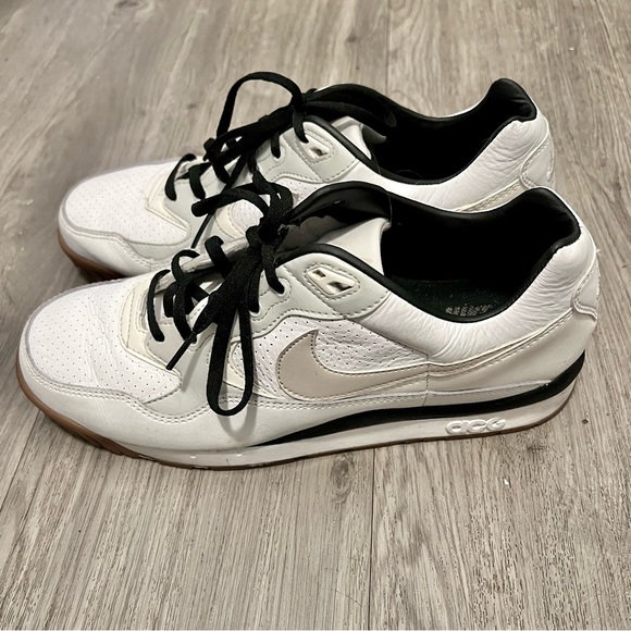 NIKE AIR WILDWOOD ACG Summit White Light Sneakers